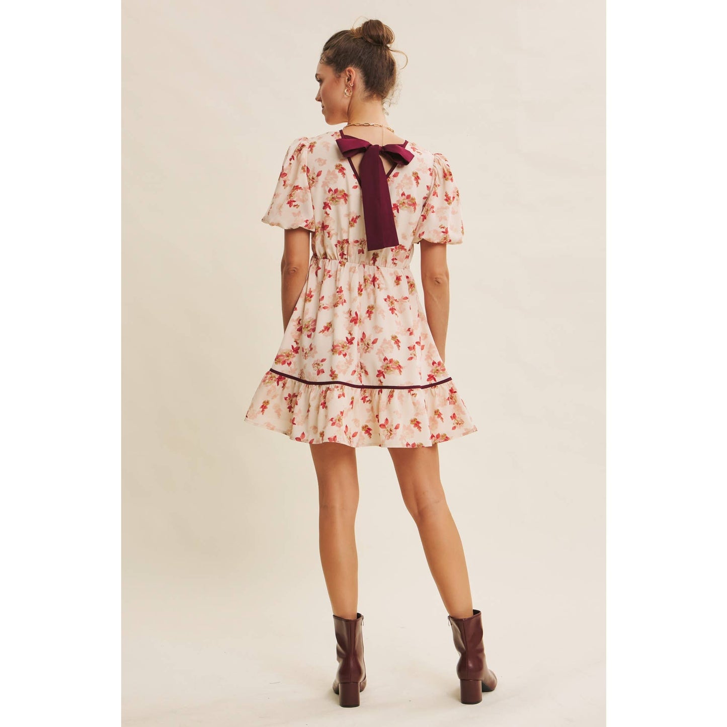 DARLING BUBBLE SLEEVED MINI DRESS WITH CONTRAST BOW