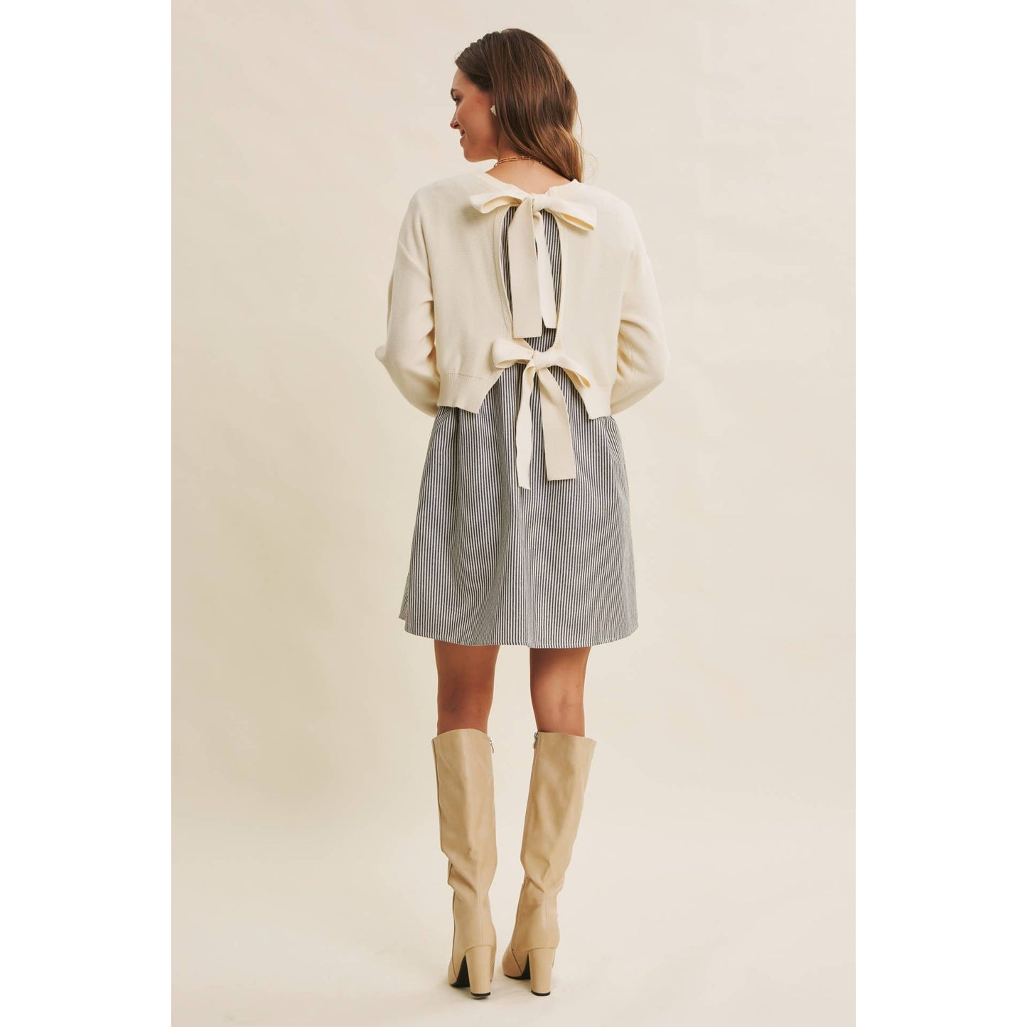 EASY COFFEE DATE BACK RIBBON MINI SWEATER DRESS