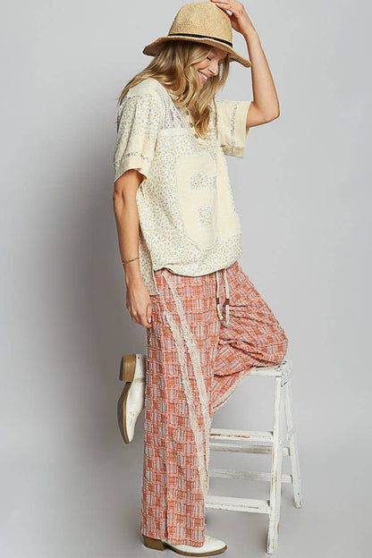 Round neck short sleeve floral print knit top