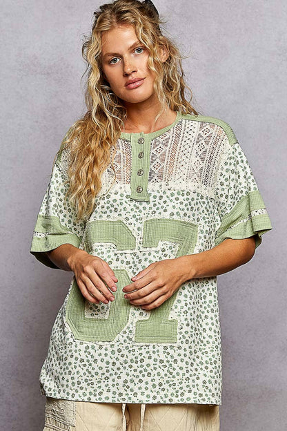 Round neck short sleeve floral print knit top