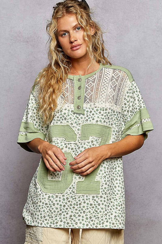 Round neck short sleeve floral print knit top