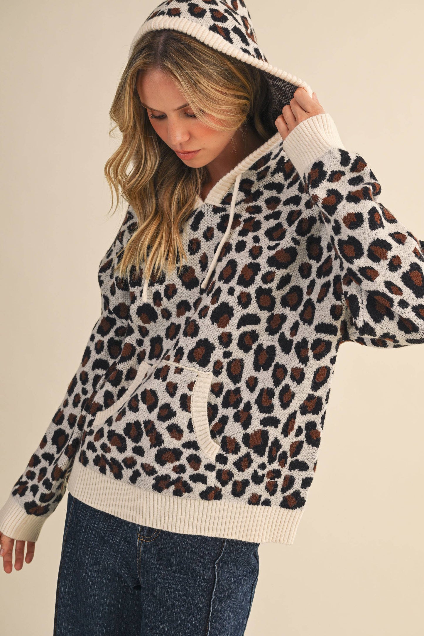 IT4423 LEOPARD FRONT POCKET HOODIE SWEATER TOP