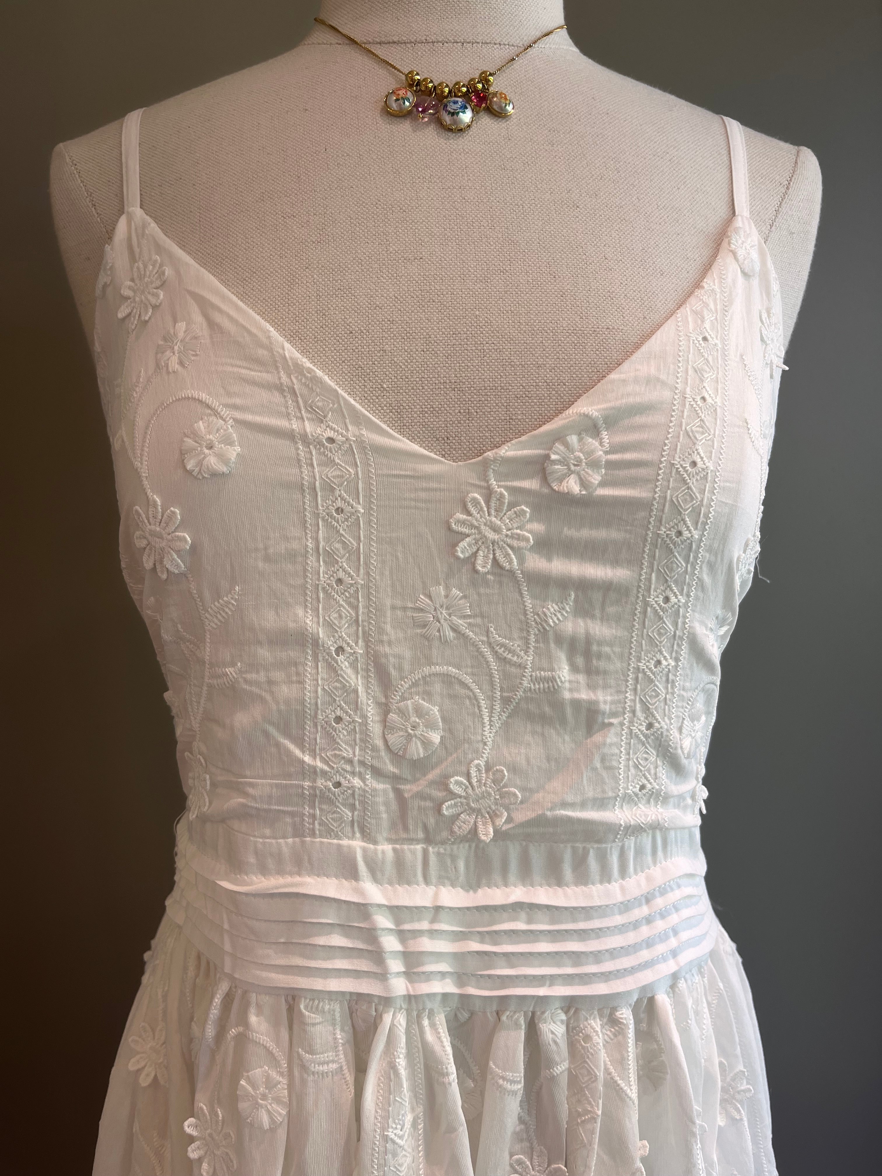 Klesis White Floral Maxi Dress